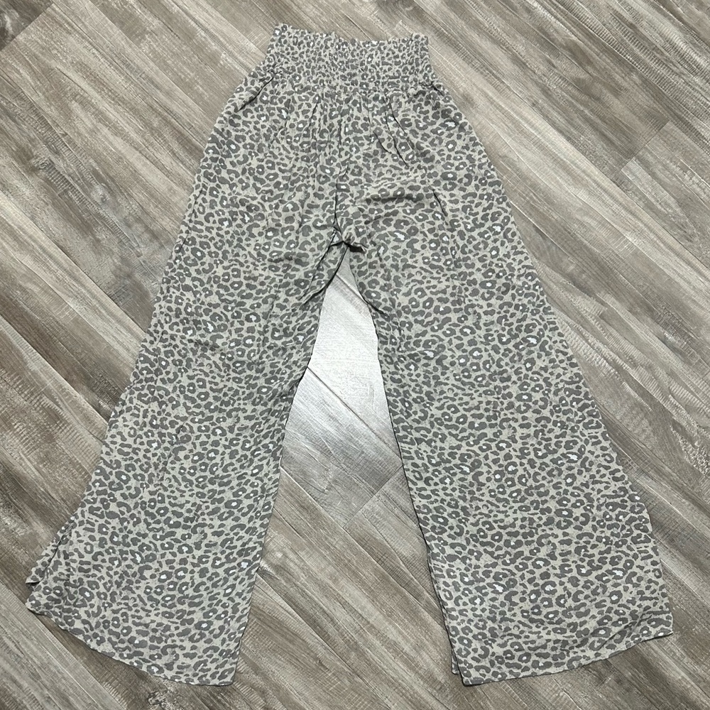 Rewash Bohemian Animal Print Wide Leg wide High Waisted Pants Size Medium - Picture 4 of 5